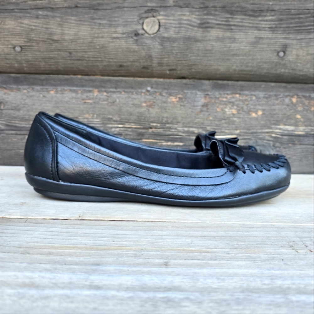BareTraps Camara Y2K Feminine Minimalist Leather Ribbon Comfort Ballet Flats 10M - Picture 2 of 16